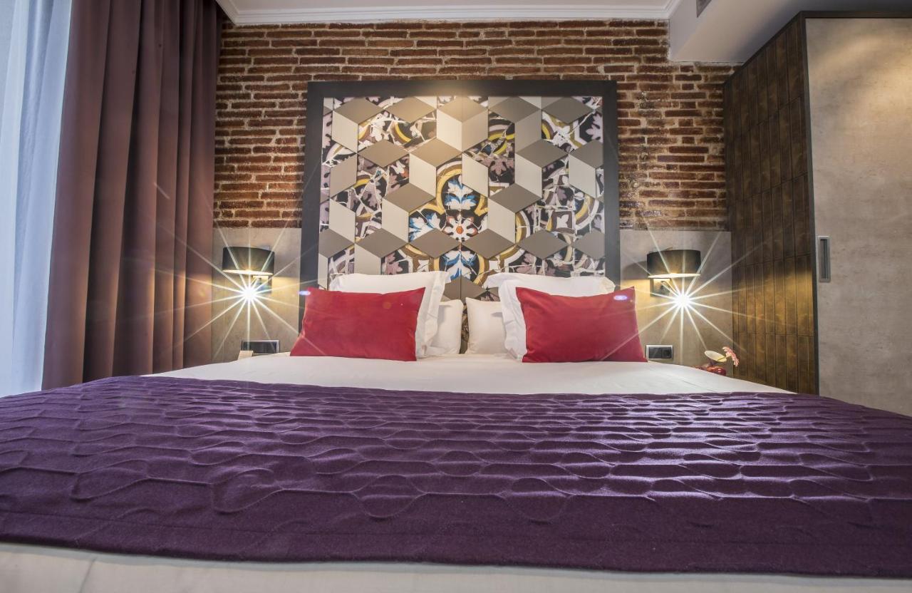 Leonardo Hotel Barcelona Las Ramblas Екстериор снимка