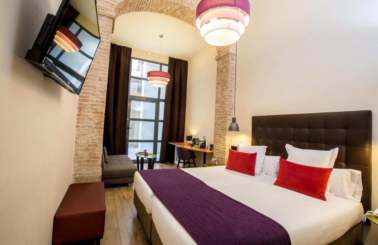 Leonardo Hotel Barcelona Las Ramblas Екстериор снимка
