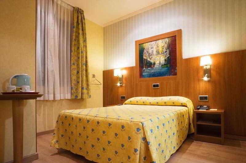 Leonardo Hotel Barcelona Las Ramblas Екстериор снимка
